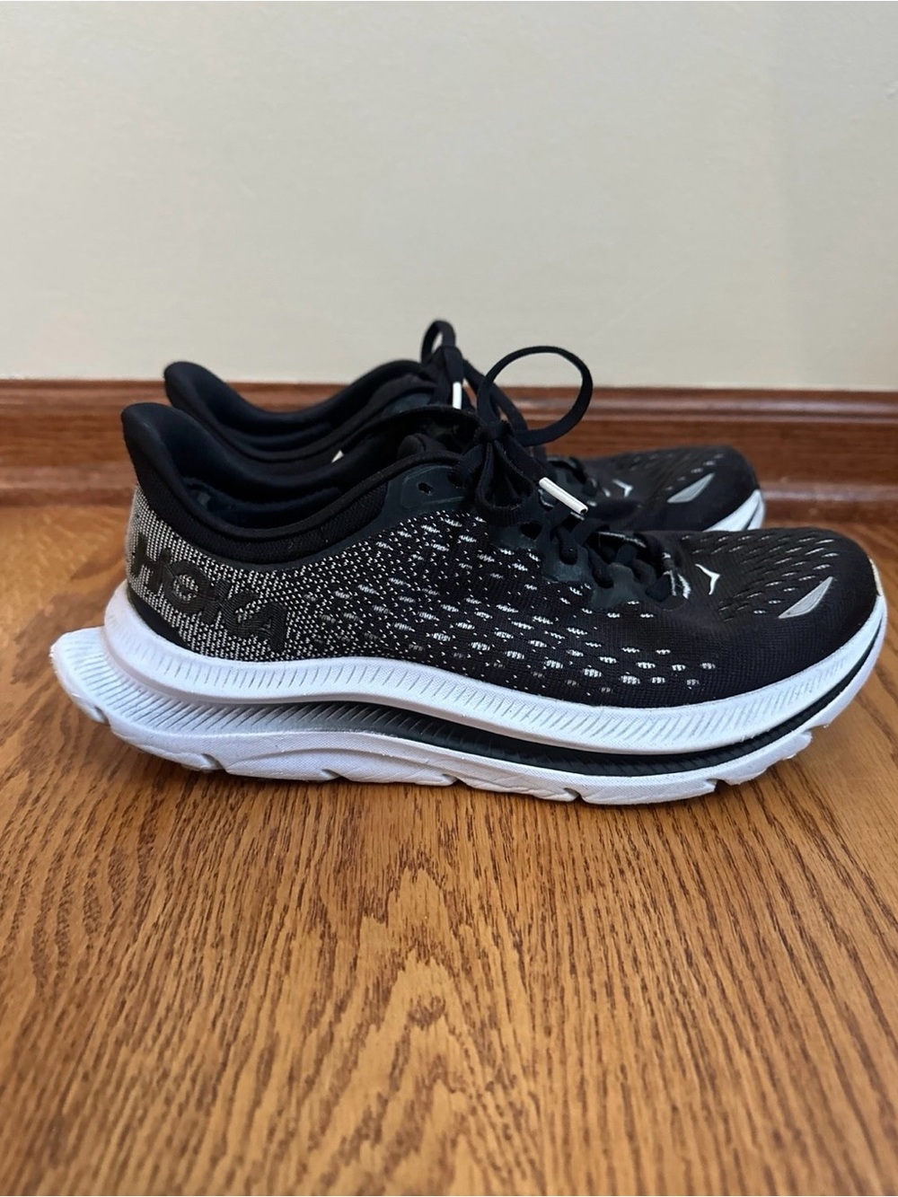 Hoka Kawana Sneakers Womens 7.5 black/white